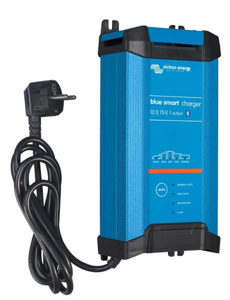 Blue Smart IP22 Charger 12V 15A